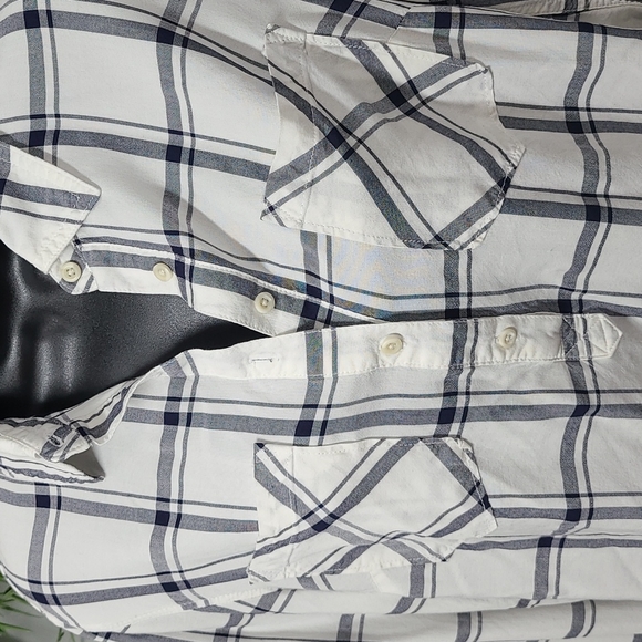 A New Day Plaid Any Day Top - Picture 7 of 11